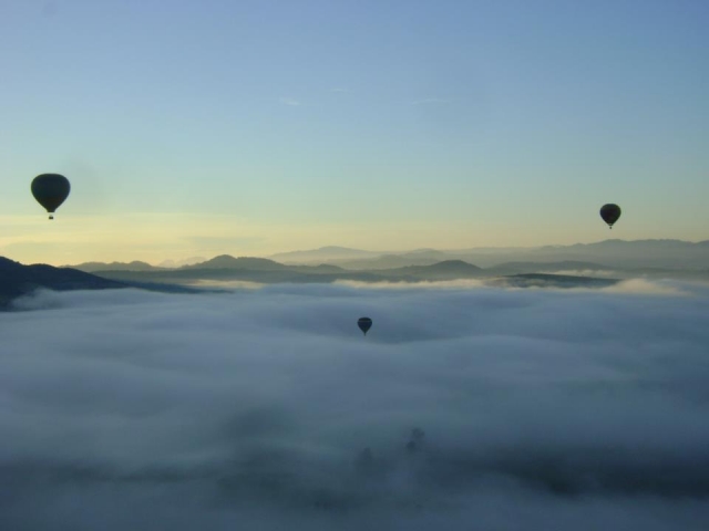 Globos al amanecer